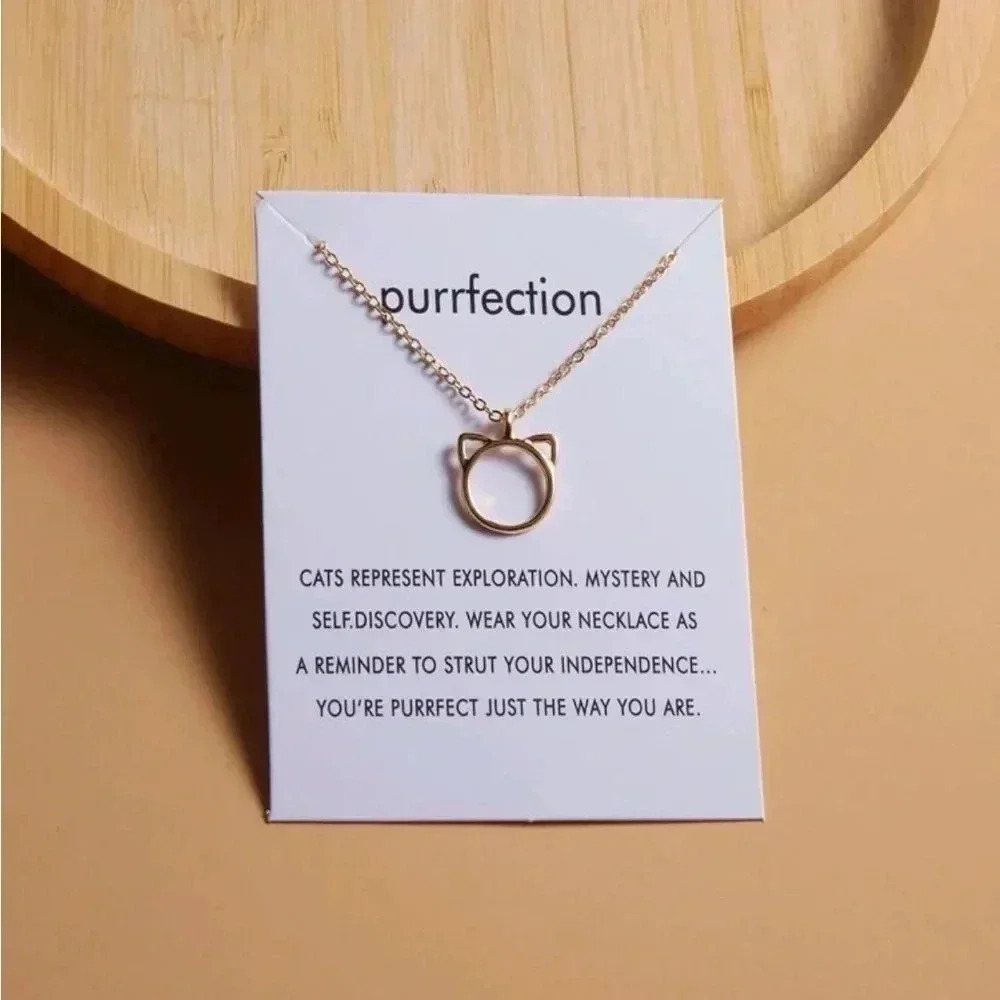 NWT  Necklace